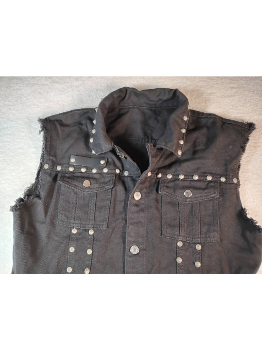 Mens Studded Denim Jacket Sleeveless Punk Biker Goth Rock Size M Black - Picture 3 of 8